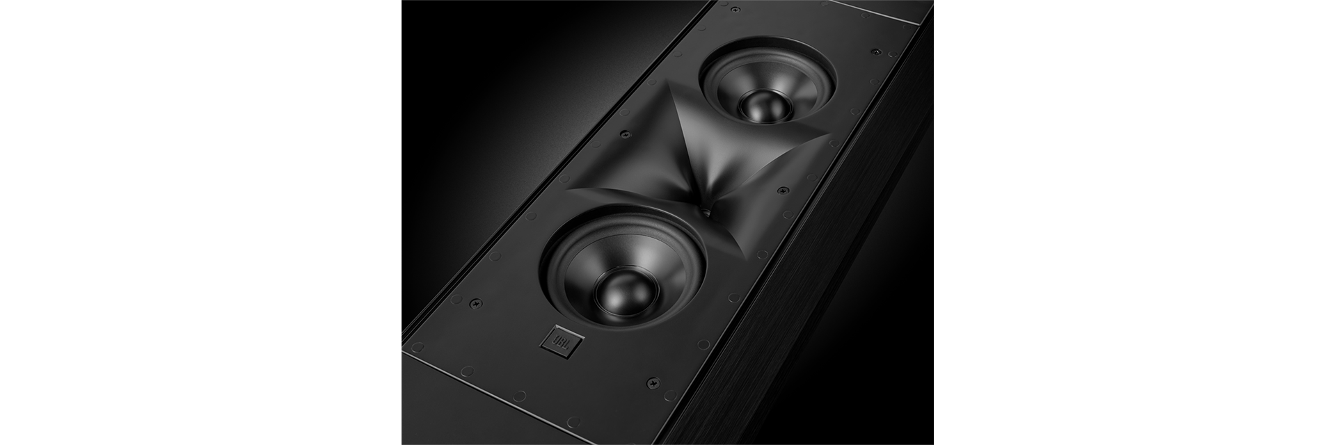 Dual 5 &frac14; -inch (130mm) Advanced Aluminum Matrix cone, cast-frame woofers